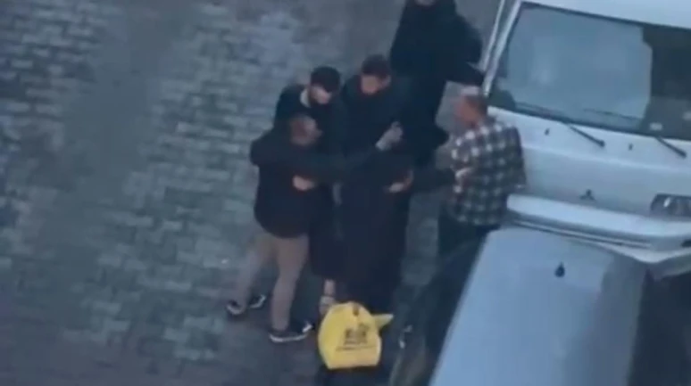 Kağıthane’de park yeri kavgası !