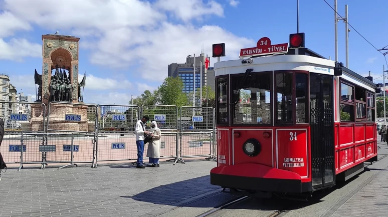 Taksim yaya ve araç trafiğine kapatılıyor