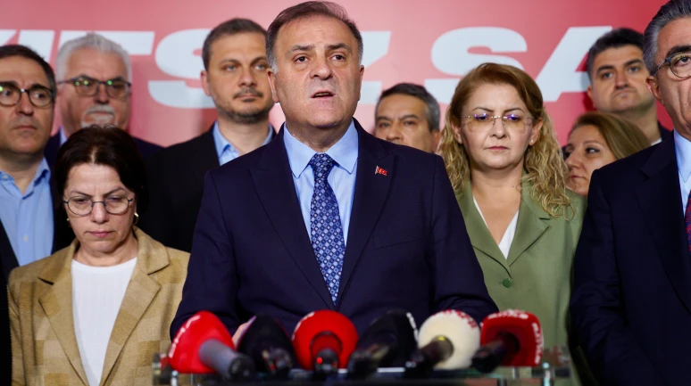 Ailelerinin yanındayız