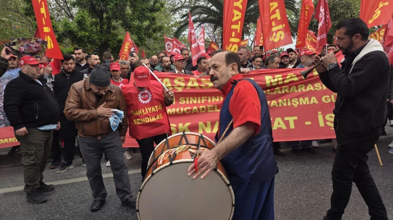 DİSK 1 Mayıs için Saraçhane'de!