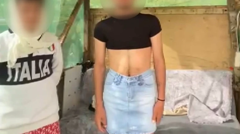 Arnavutköy'de kuş çaldığını iddia ettikleri kişilere kadın kıyafeti giydirdiler!