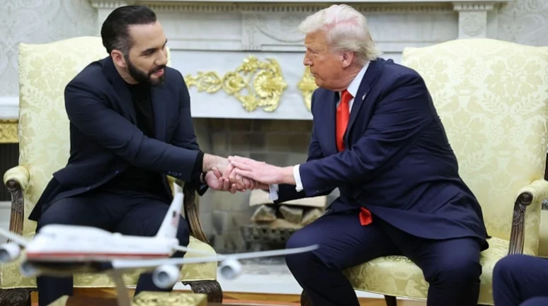 Trump'tan dosta kıyak