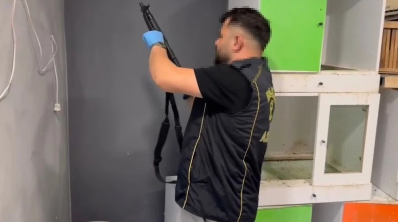Kümesten el bombası çıktı