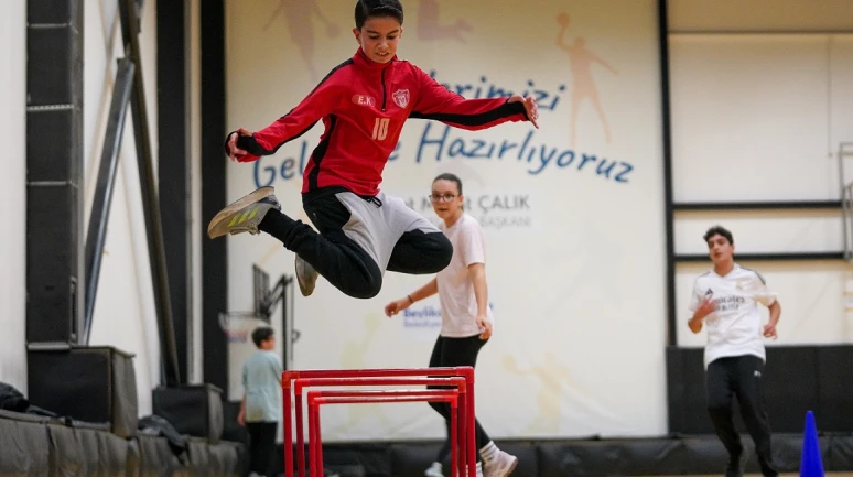 Beylikdüzü'nde gençlere ücretsiz destek