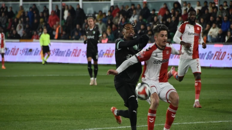 Beşiktaş, 3 puanı 90 artı 5'te kurtardı