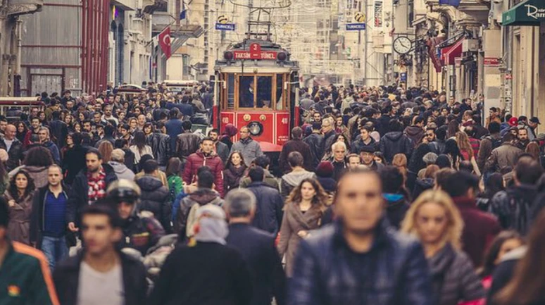 TÜİK'e göre mutlu halka göre umutsuzuz