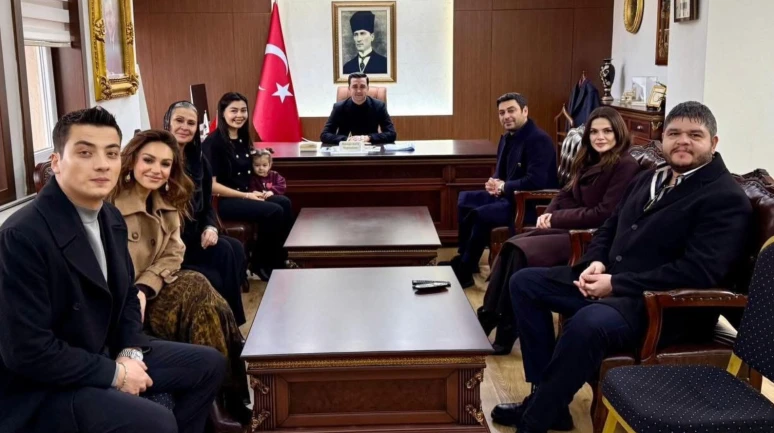 Reyting rekortmeni 'Uzak Şehir' dizisinin oyuncularından Midyat Kaymakamına ziyaret