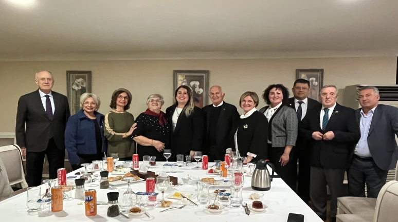 Rumeli camiası iftarda buluştu