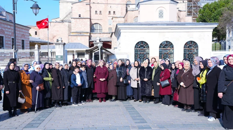 Ayasofya'dan dualar yükseldi