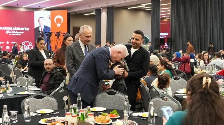 İstanbul Valiliği'nden ihtiyaç sahibi öğrencilere kart