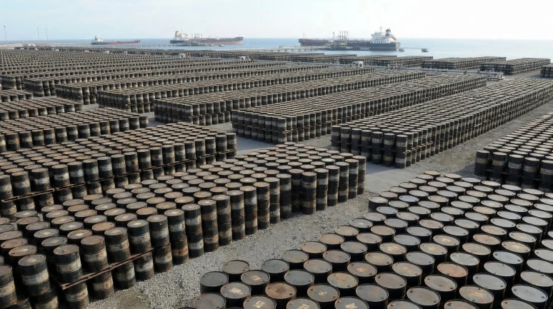 Uluslararası Enerji Ajansı 400 milyon varil petrolü piyasaya sürme kararı aldı