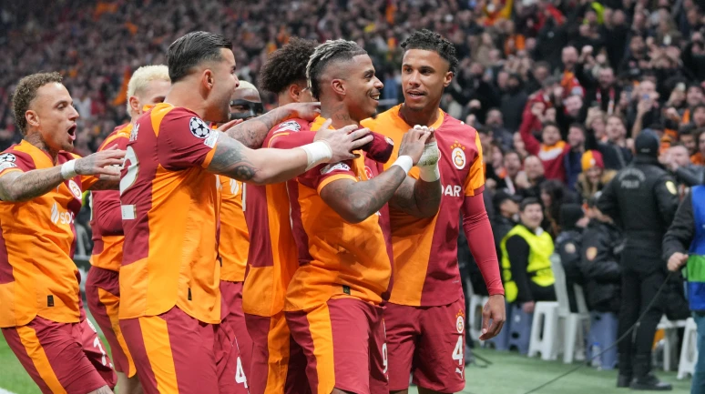 Cimbom Liverpool'u devirdi!