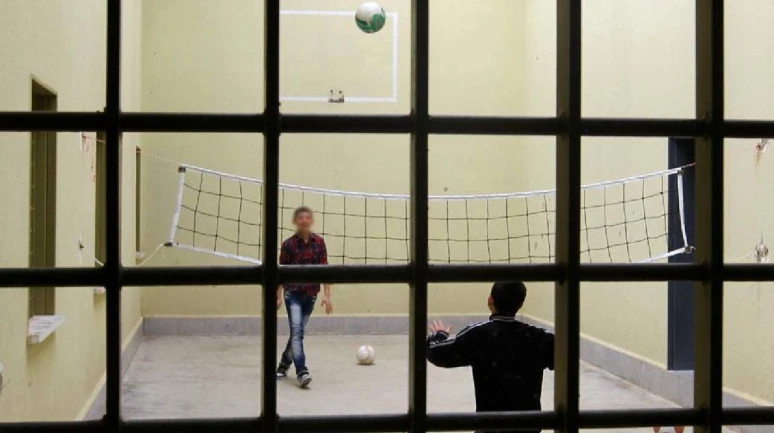 Cezaevlerinin mahkum çocukları