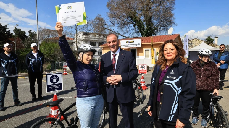 İSPARK Bisiklet Okulu'yla bisiklet sürmeyi bilmeyen İstanbullu kalmayacak