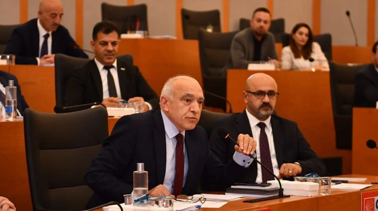 25 yılda Esenyurt'a metro mu getirdiniz?