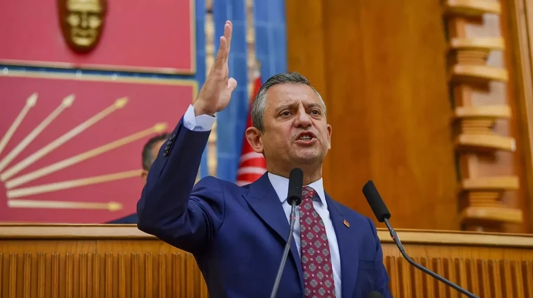 Gözünü kin bürümüş