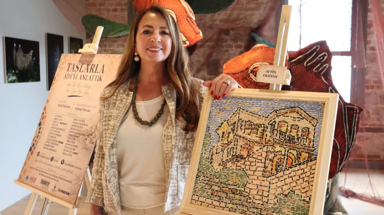 Taşlarla Ada'yı anlaattı