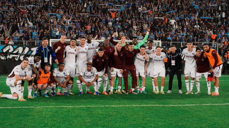Bordo-mavililerin üst üste 3. finali