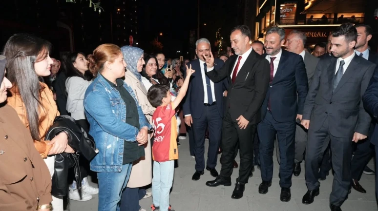 Volkan Yılmaz: "Türkiye'de daha güzel yarınlar olacak"
