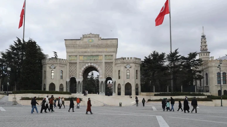 Üniversite giriş yaşı düşecek mi?