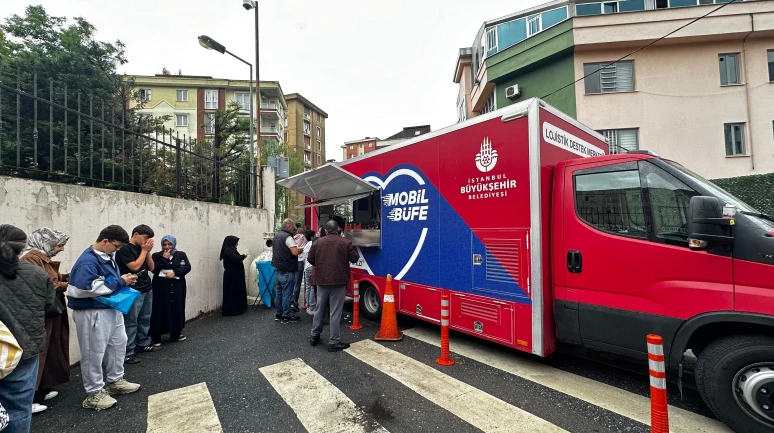İBB aileleri yalnız bırakmadı