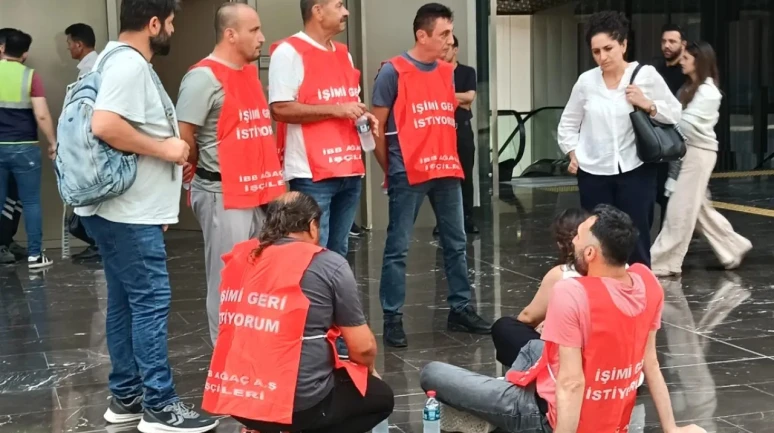 İBB önünde hak arıyorlar