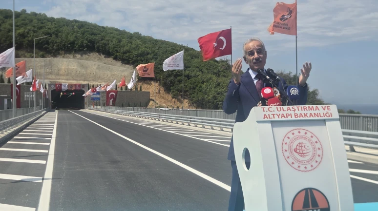 Bakan Uraloğlu: Yalova-Armutlu Yolu seyahat süresini 1 saatten 30 dakikaya düşürdük