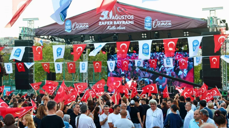 Eyüpsultan kırmızı beyaz