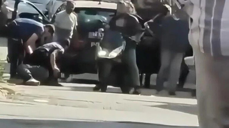 Uyuşturucuyla yakalanınca kaçmaya çalıştılar