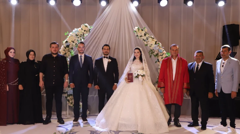 Onlar erdi muradına