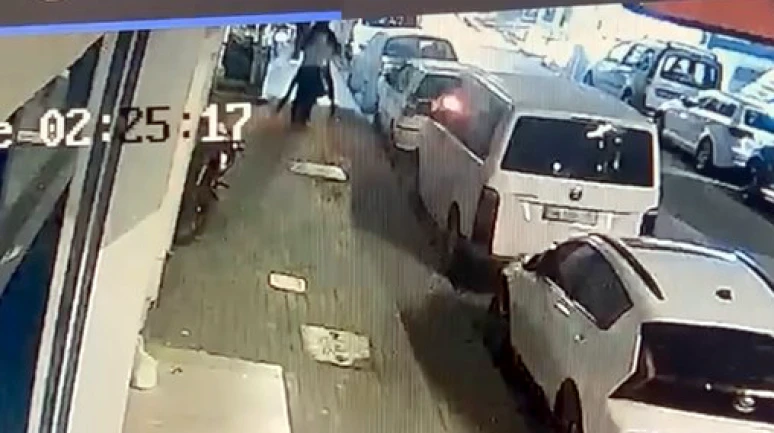 Avcılar’da motosiklet hırsızlığı kamerada