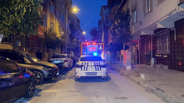 Sultangazi'de kolonlarından ses gelen 5'er katlı 2 bina tahliye edildi